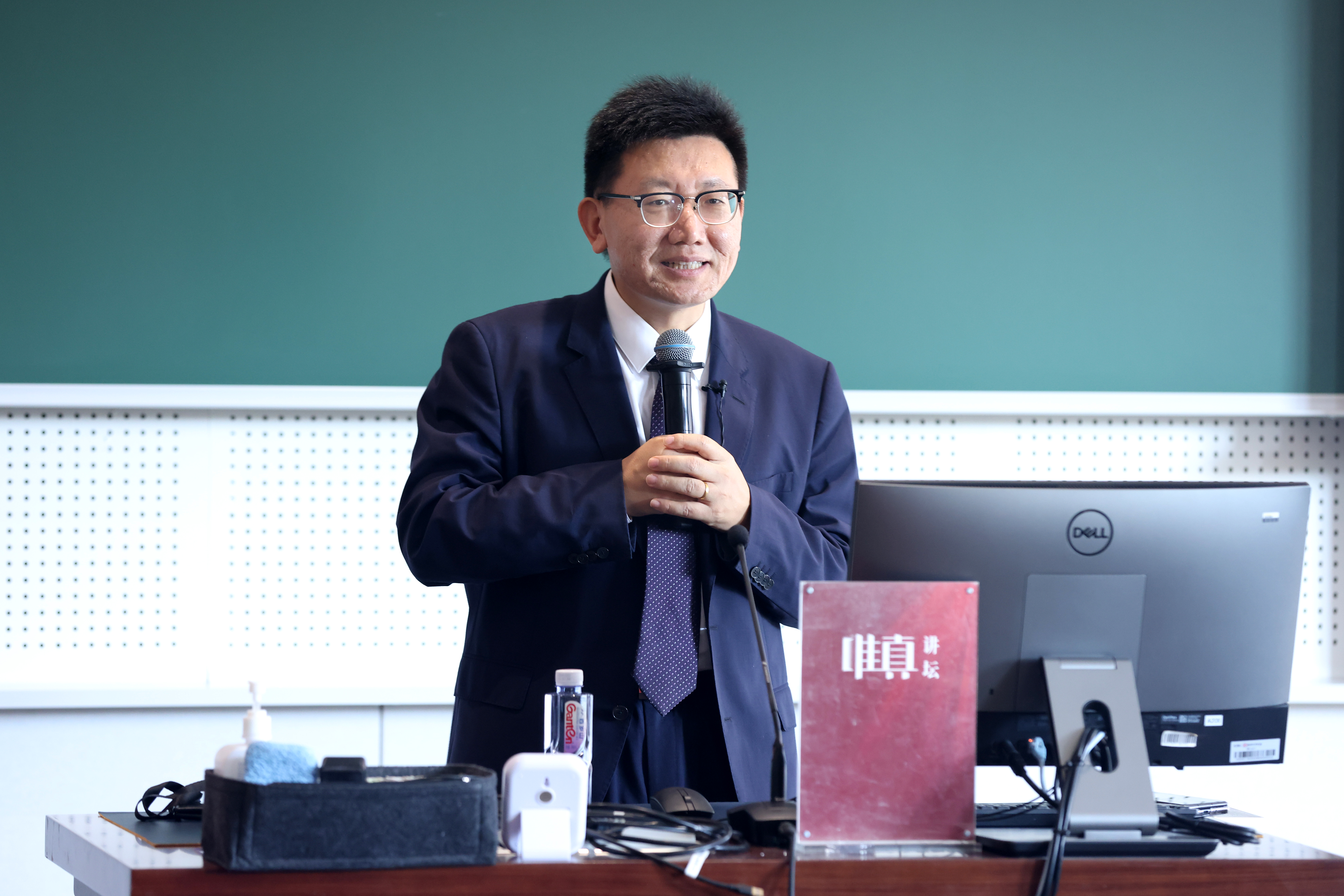 20251014-唯真讲坛-曹文鹏-赵可金宣讲.jpg